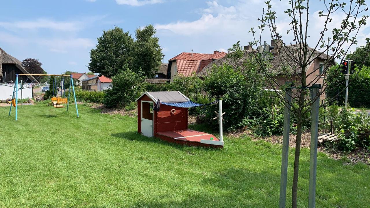 Ferienhaus Alte Schule Rambin Auf Ruegen Buitenkant foto